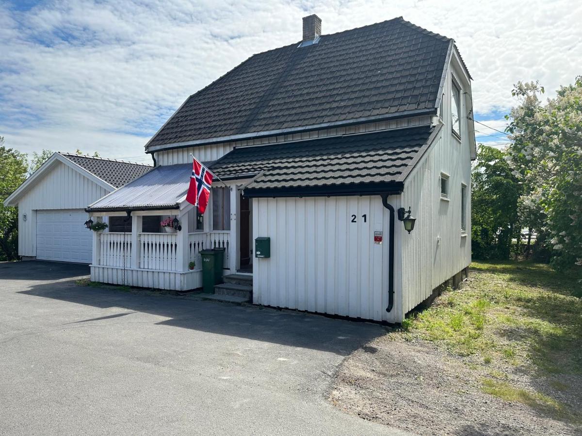 Oslo Guest House Twin & Family Room Kjeller エクステリア 写真